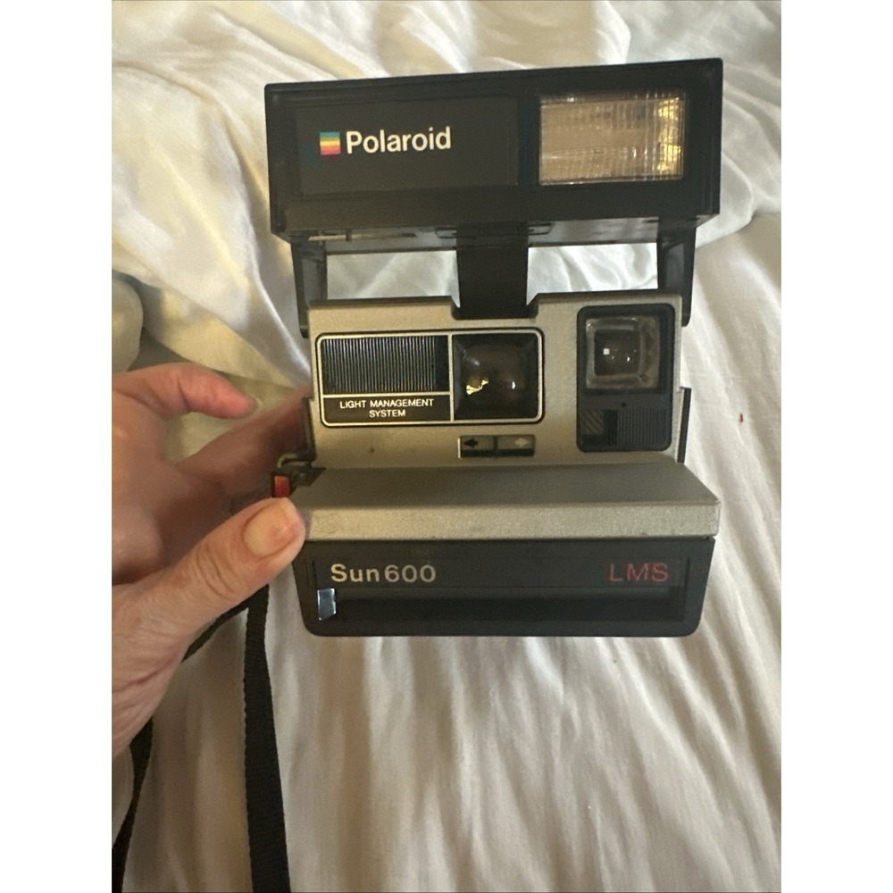 Vintage Polaroid Sun 600 LMS Light Management System Instant Film Camera